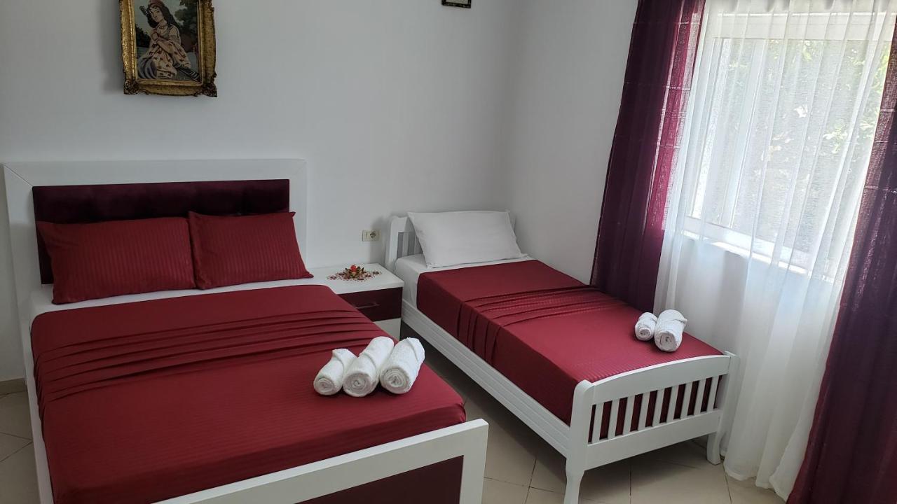 Guesthouse Shehu Ksamil Luaran gambar
