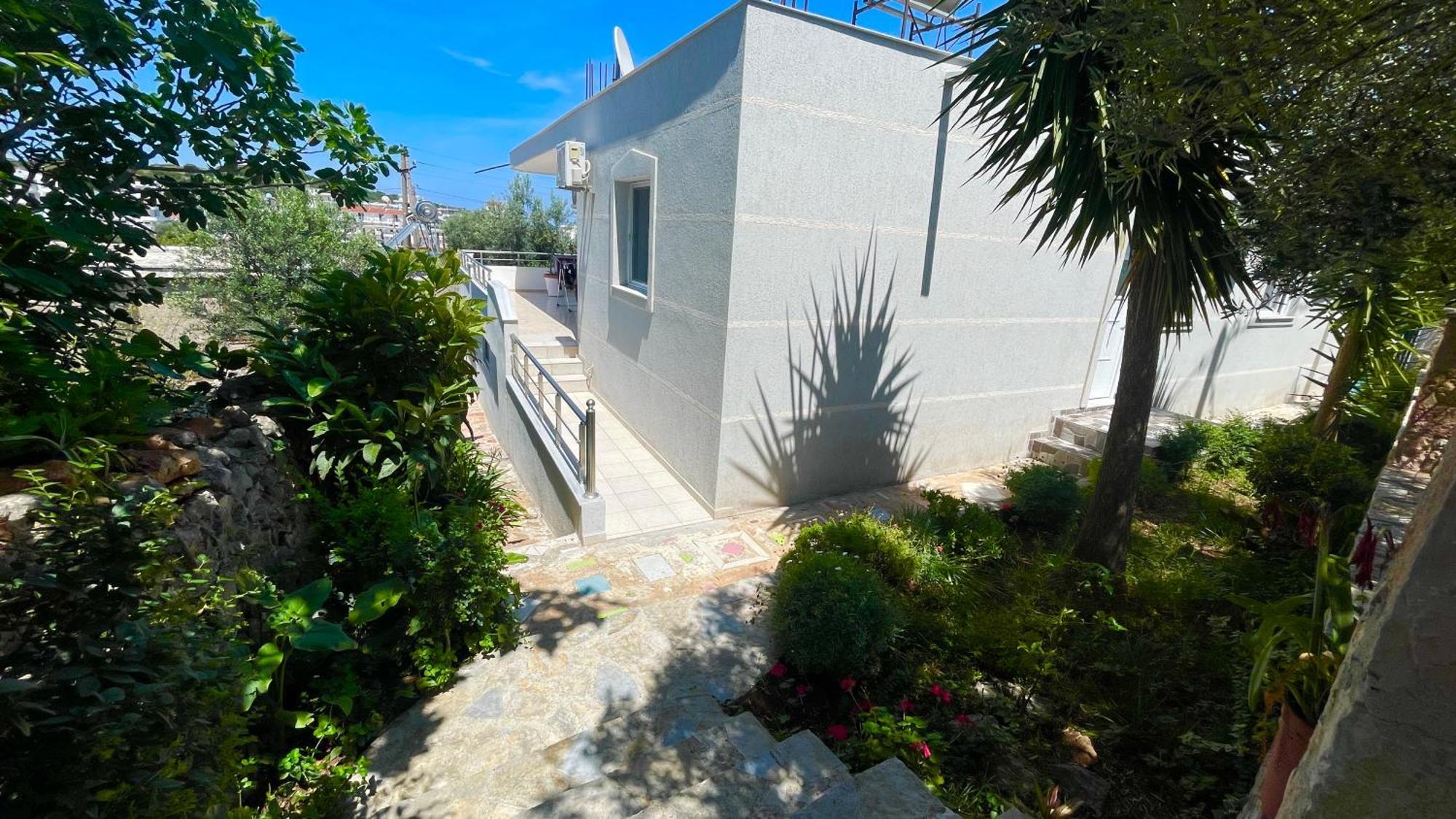 Guesthouse Shehu Ksamil Luaran gambar