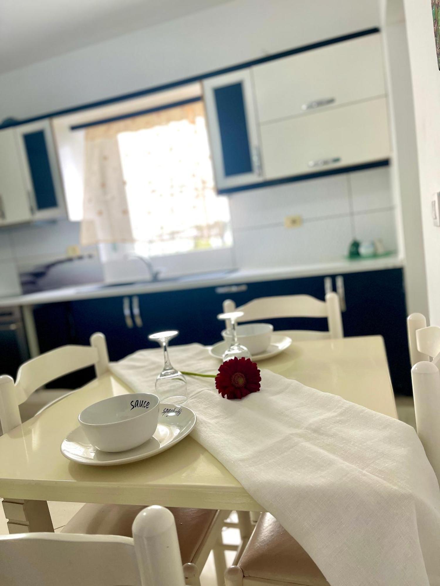 Guesthouse Shehu Ksamil Luaran gambar