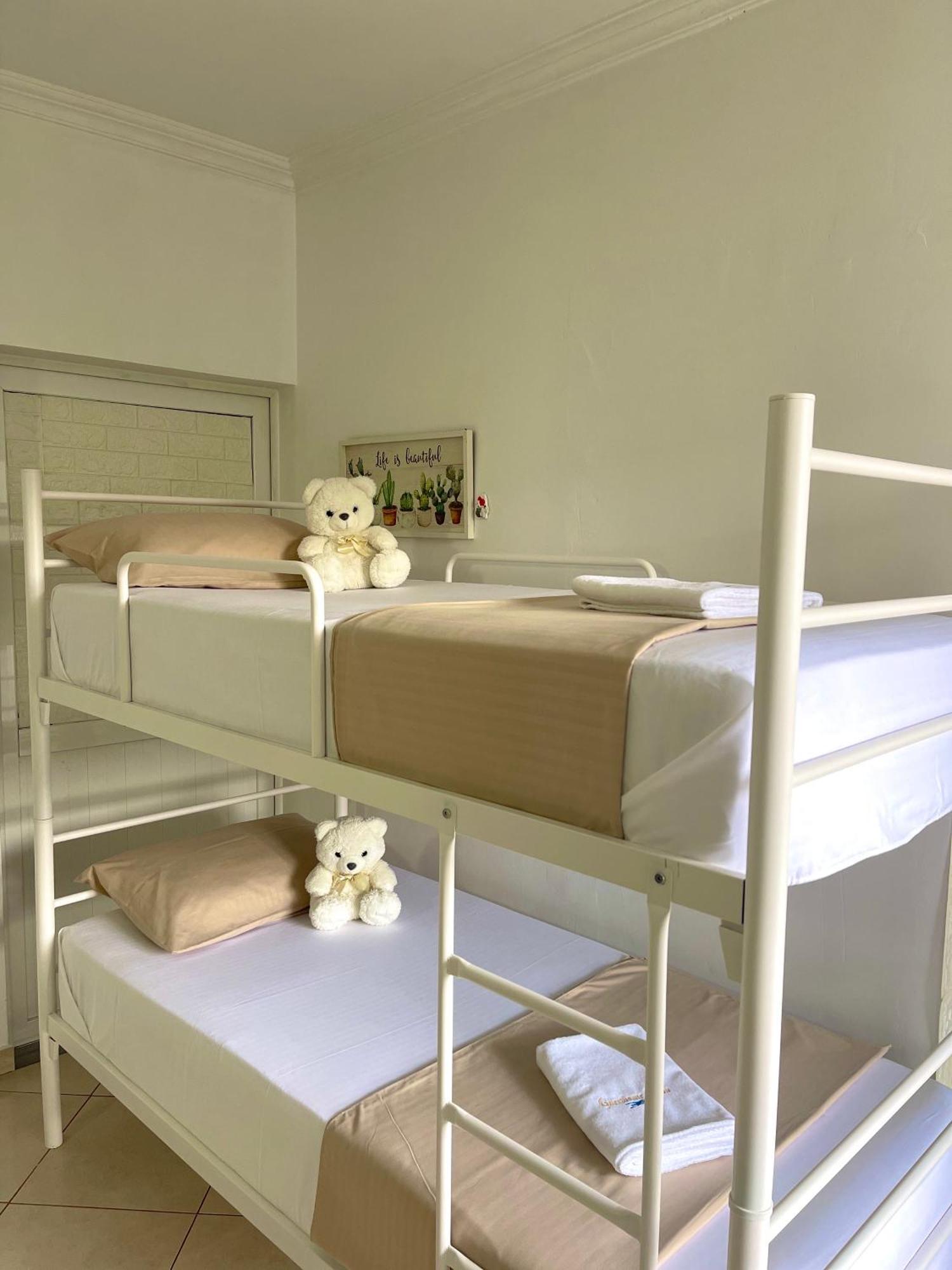 Guesthouse Shehu Ksamil Luaran gambar